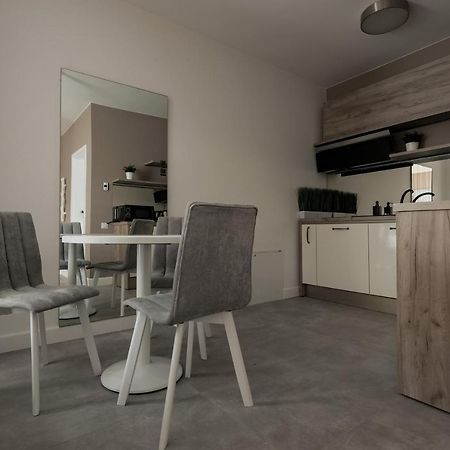 Aparthotel Nest Inn David Prodan คลูจ-นาโปกา ภายนอก รูปภาพ